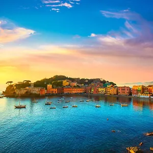  Appartamento 20 21 - Levante-ponente Con Terrazzo - Centro Città, Carruggio E Mare Baia Del Silenzio A 500 M Italia