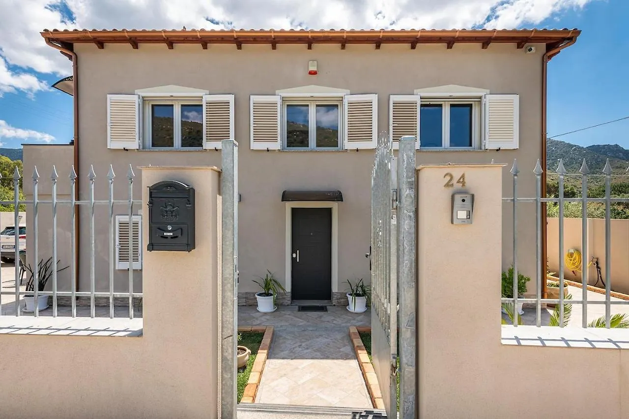 Villa Chiara Solanas سولاناس